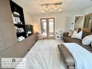 Living Room- click for photo gallery